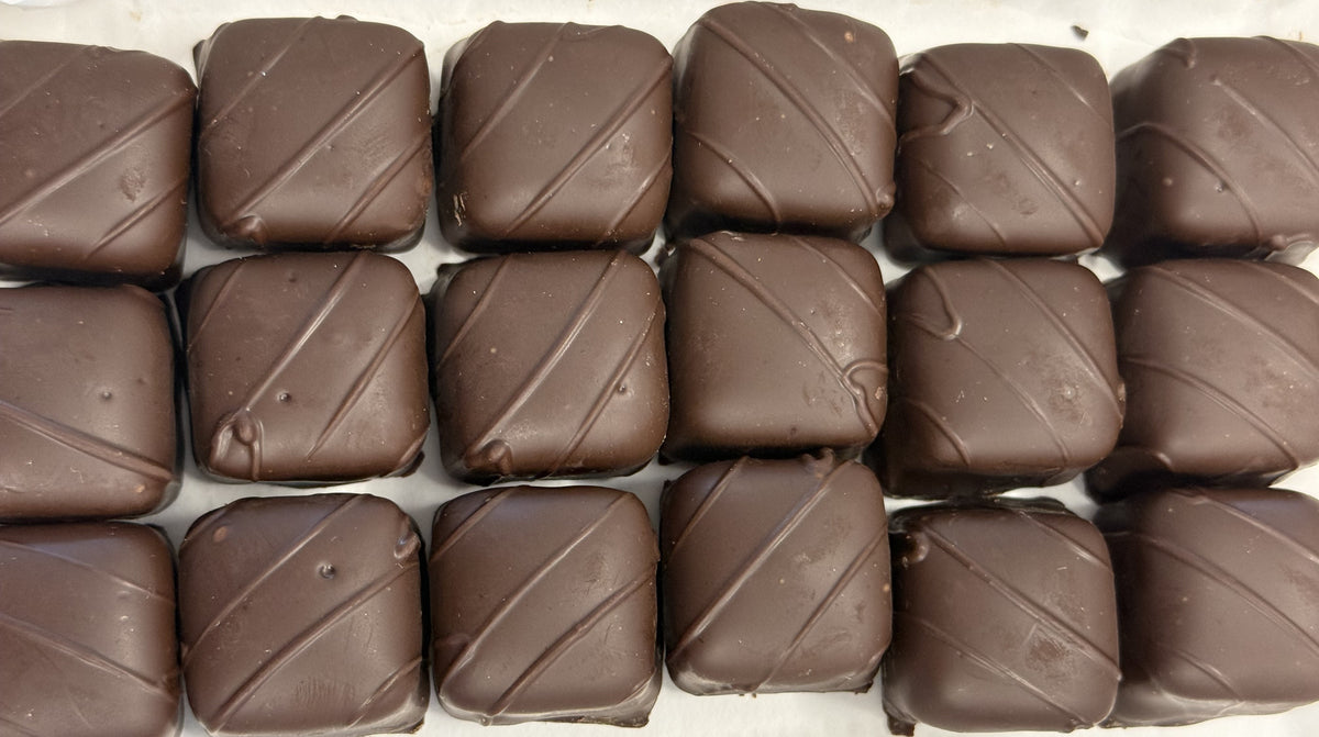 Asher Dark Chocolate Chocolate Fudge Meltaway 10.2 oz Gift Box