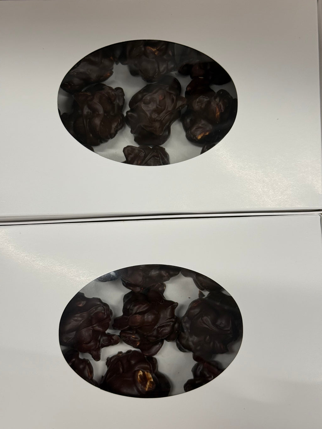Asher Dark Chocolate Peanut Clusters 8 oz Gift Box
