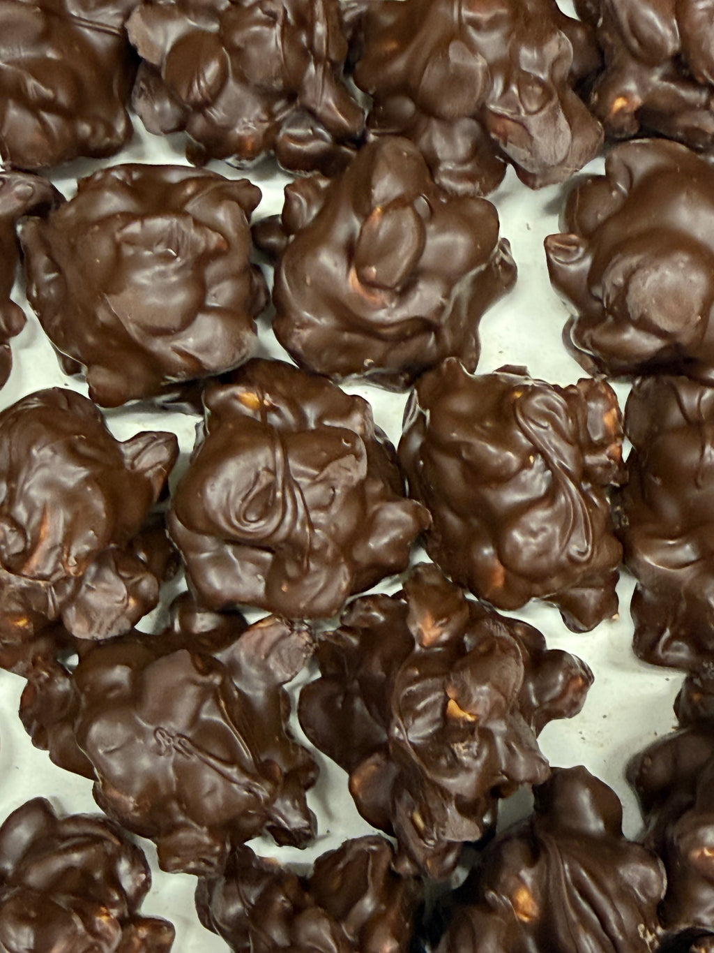 Asher Dark Chocolate Peanut Clusters 8 oz Gift Box