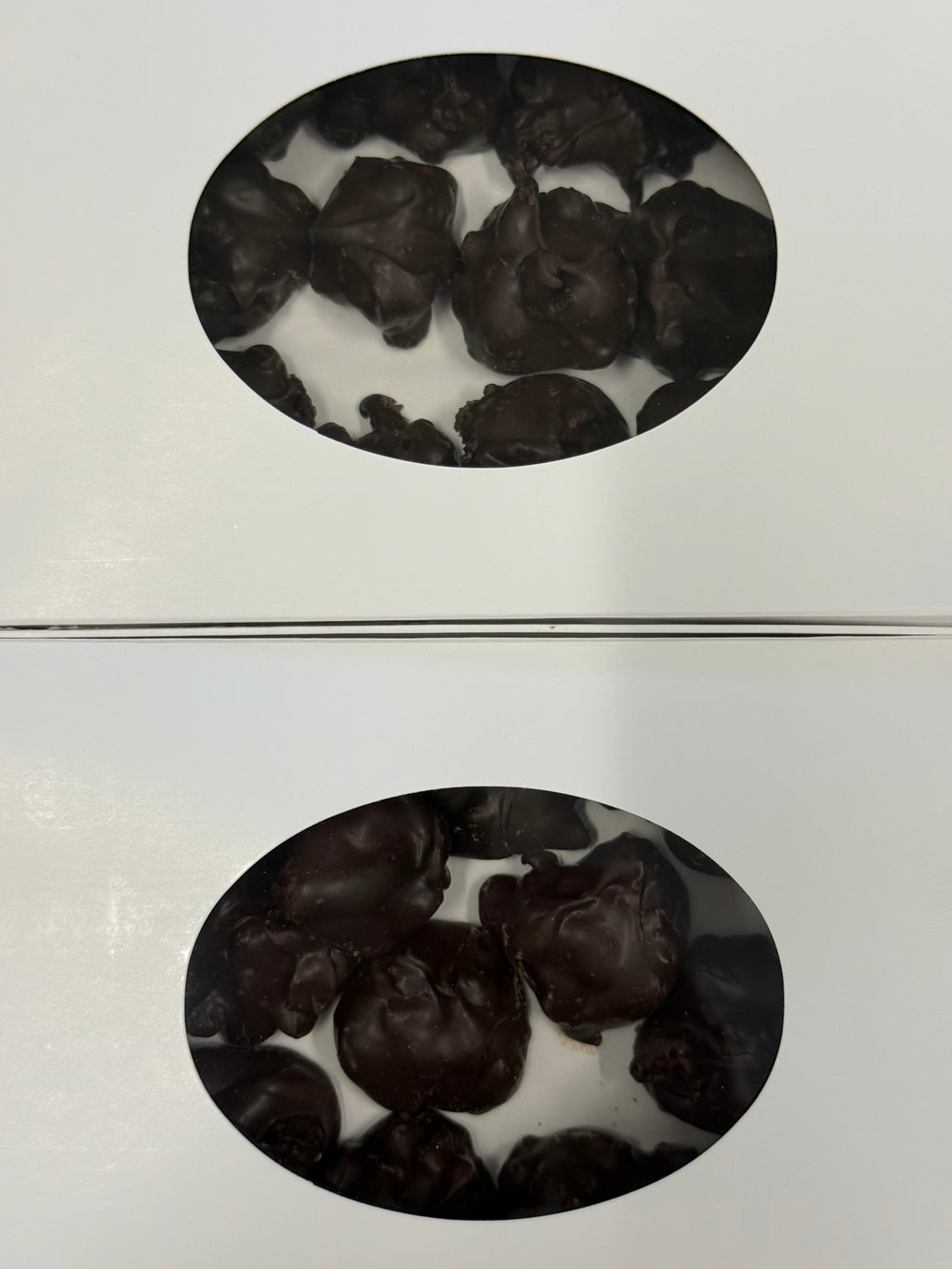 Asher Dark Chocolate Raisin Clusters 6.8 oz Gift Box