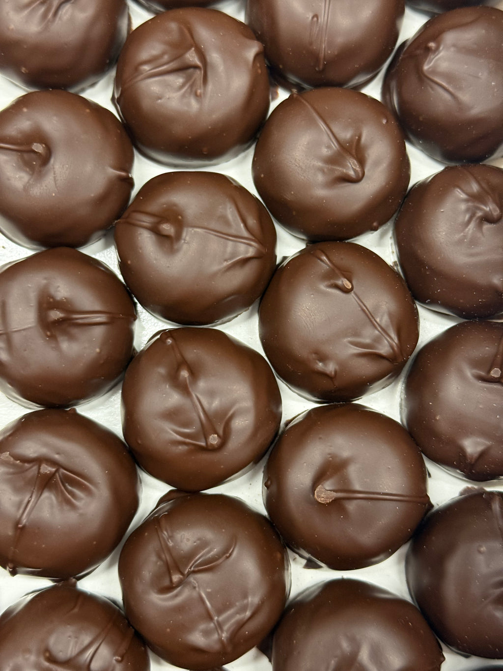 Asher Dark Chocolate Small Vanilla Marshmallow 7.5 oz Gift Box