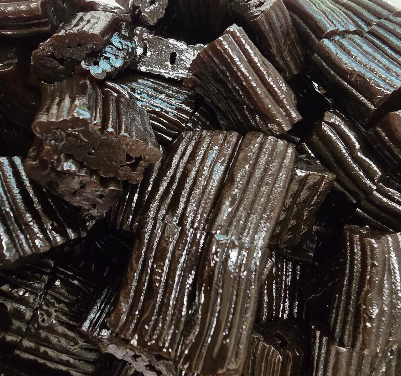 Finnska Black Ripple Licorice Bites