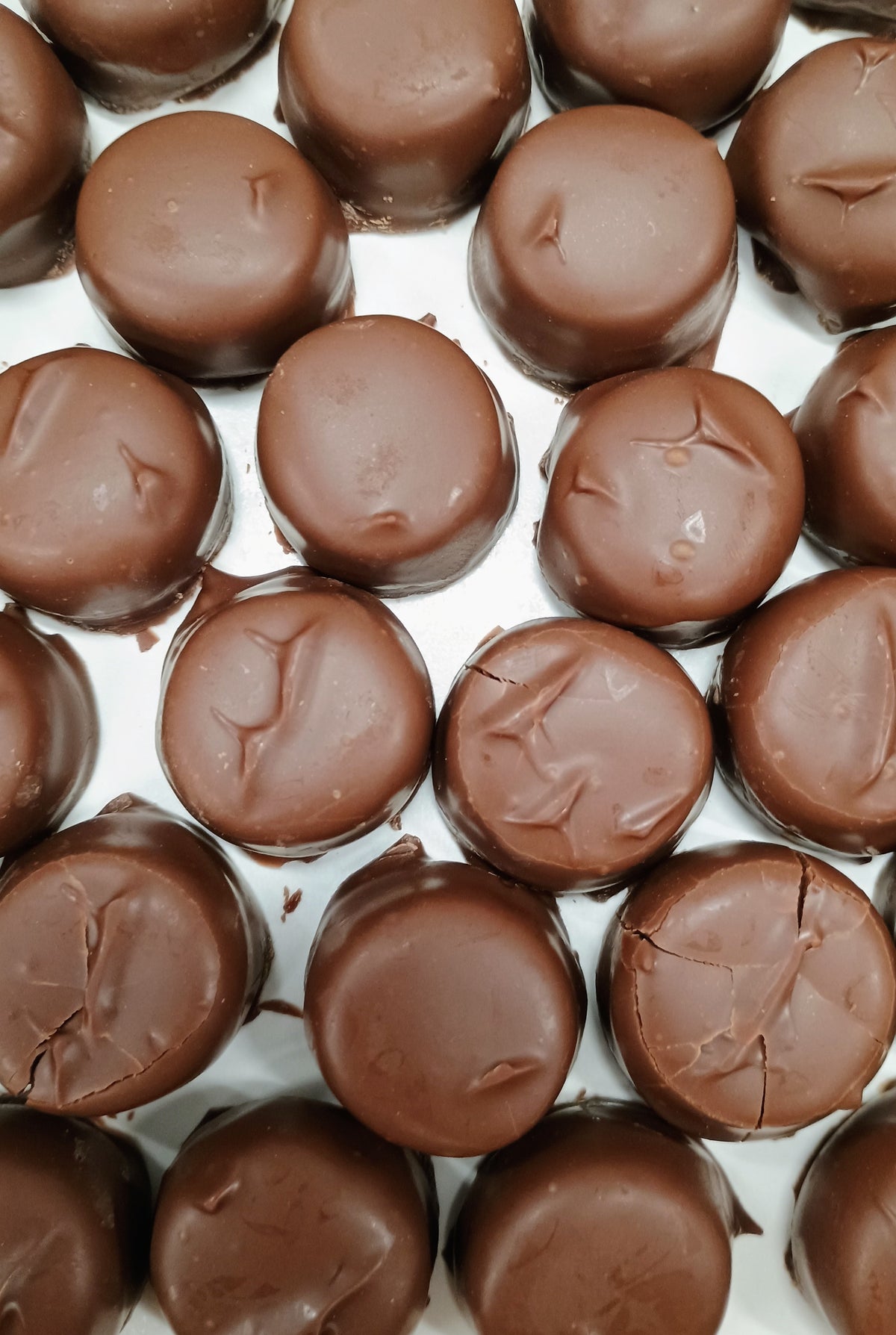 Asher Milk Chocolate Chocolate Butter Cream 8 oz Gift Box