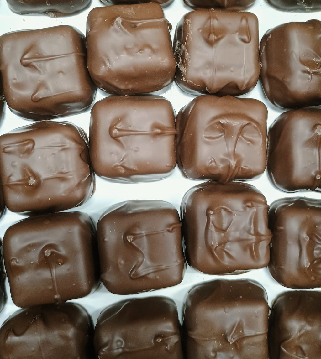 Asher Milk Chocolate Jumbo Marshmallow 10.5 oz Gift Box