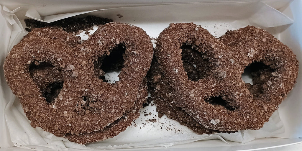 Asher Milk Chocolate Pretzels with Oreo Crumbs 6 Count Gift Box
