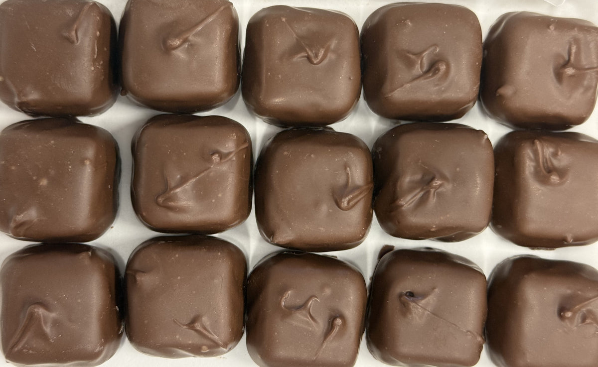 Asher Milk Chocolate Butter Rum Flavored Caramels 10 oz Gift Box