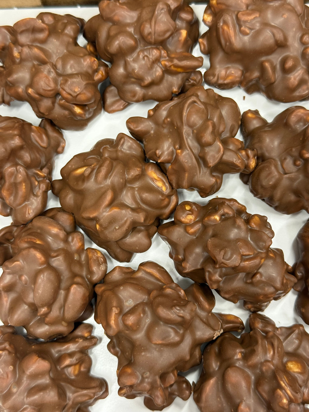 Asher Milk Chocolate Peanut Clusters 7 oz Gift Box