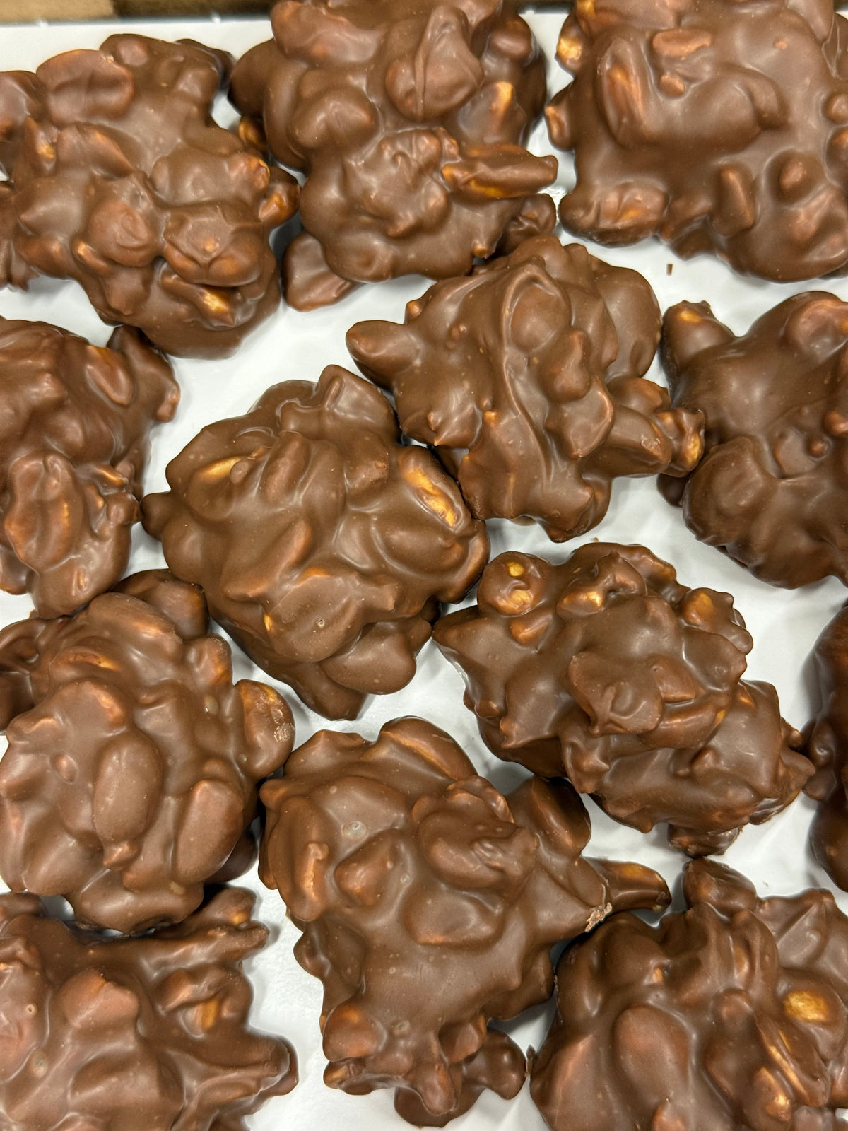 Asher Milk Chocolate Peanut Clusters 7 oz Gift Box
