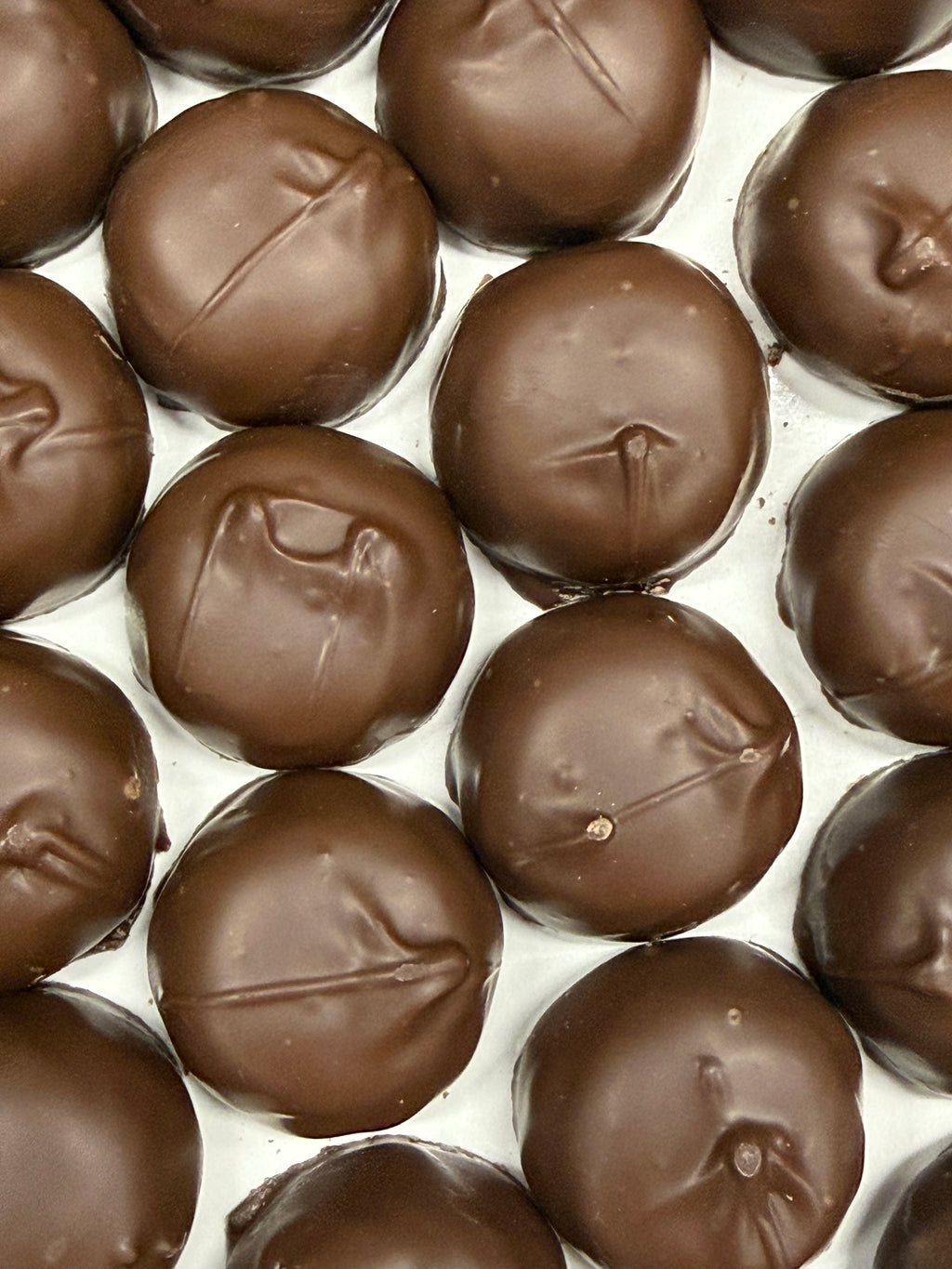Asher Milk Chocolate Small Vanilla Marshmallow 8 oz Gift Box