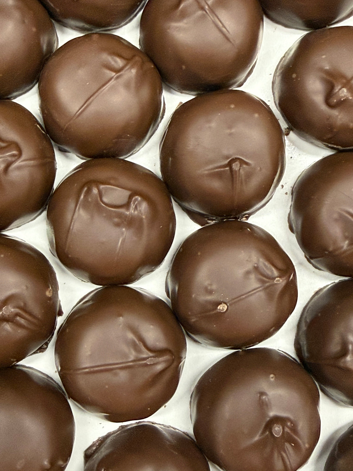 Asher Milk Chocolate Small Vanilla Marshmallow 8 oz Gift Box
