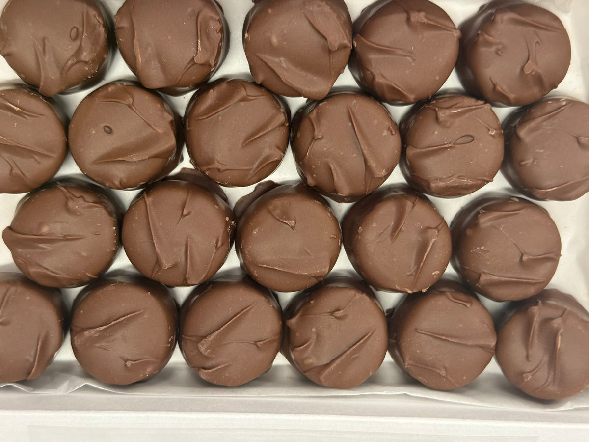 Asher Sugar Free Milk Chocolate Vanilla Butter Cream 10.8 oz Gift Box