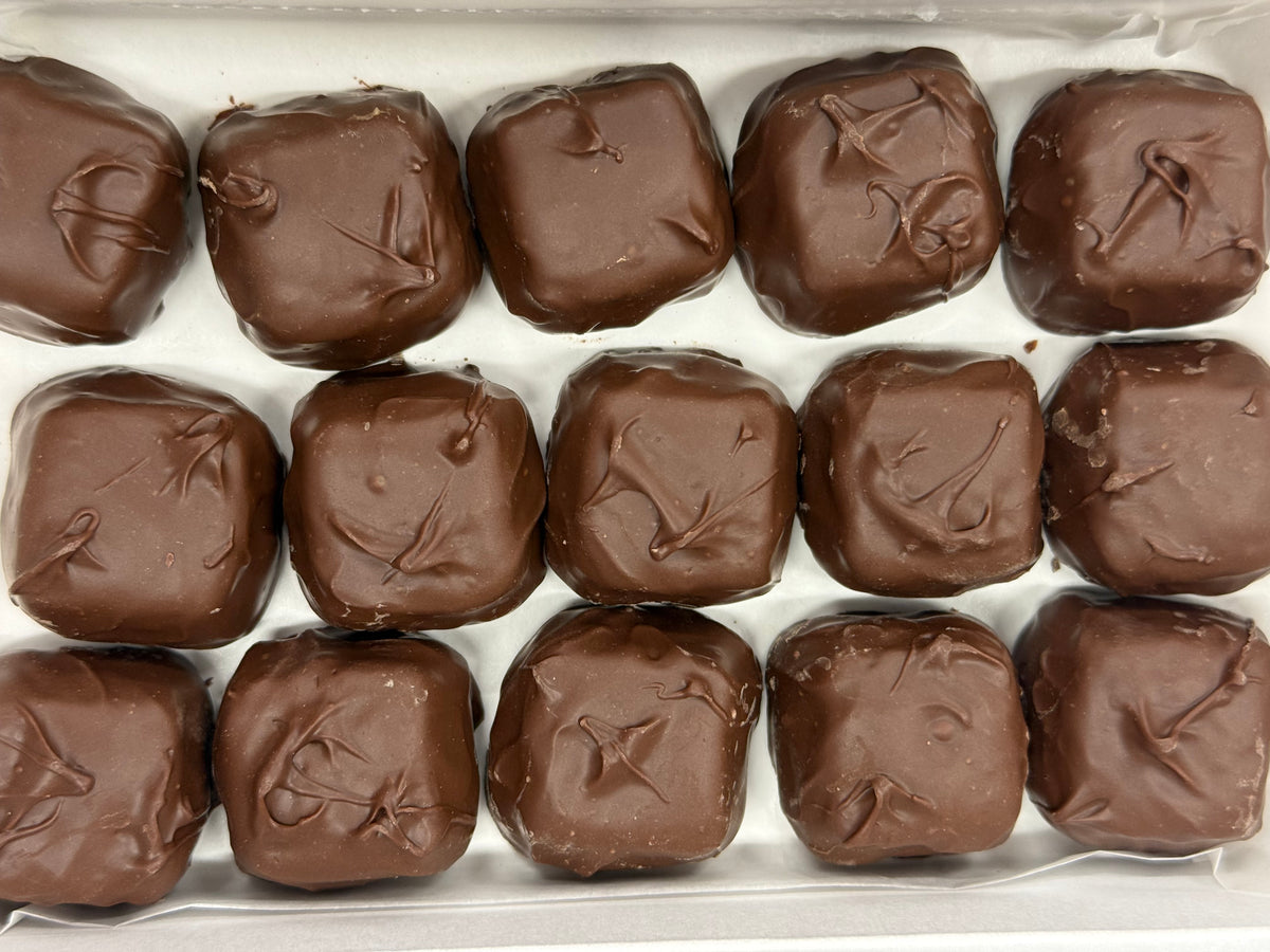 Asher Sugar Free Milk Chocolate Vanilla Caramels 11 oz Gift Box