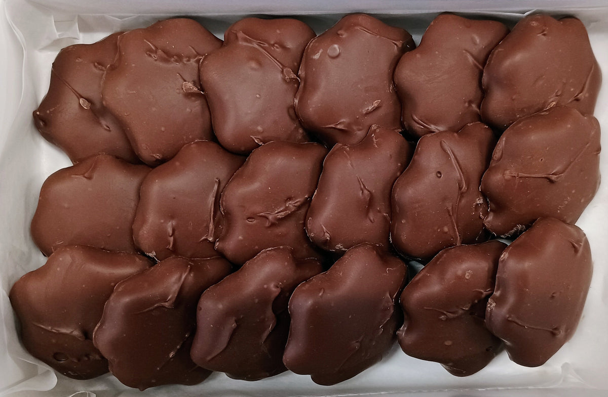 Asher Sugar Free Milk Chocolate Caramel Cashew Patties 10 oz Gift Box